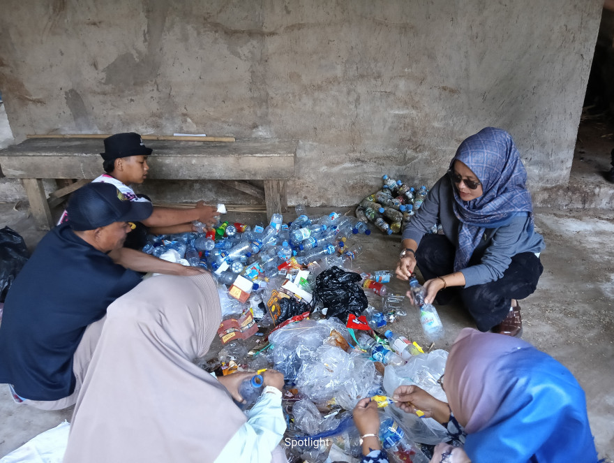 Pangauban Berkreasi: Ubah Sampah Plastik Jadi Ecobrick